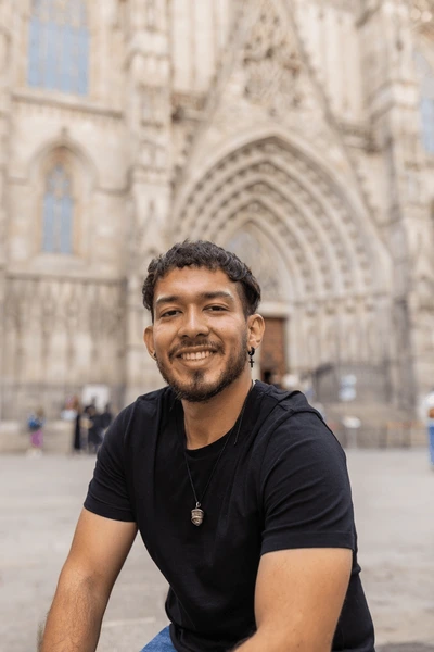 files/colombian-boy-visiting-cathedral-barcelona-600nw-2495395477.png